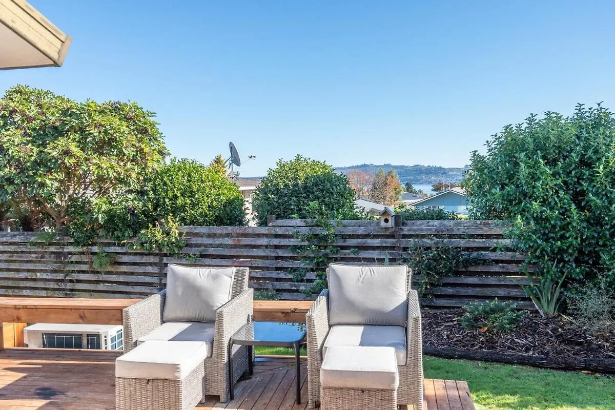 Modern Holiday Home With Spa - Great For Families & Dogs Taupo