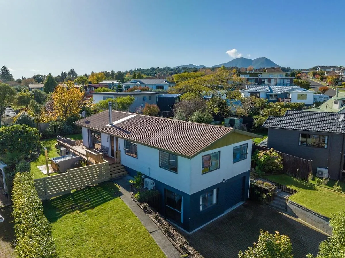 Modern Holiday Home With Spa - Great For Families & Dogs Taupo 0*,  New Zealand