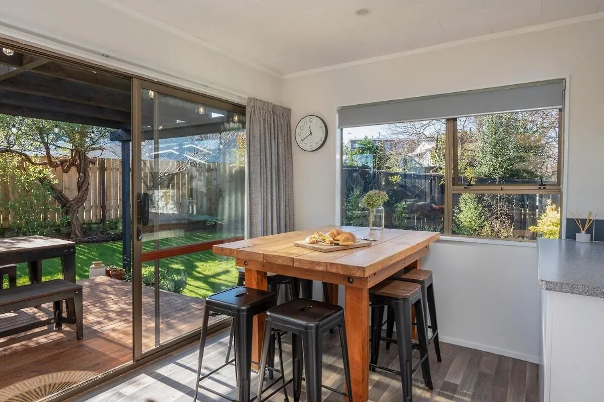 Modern Holiday Home With Spa - Great For Families & Dogs Taupo