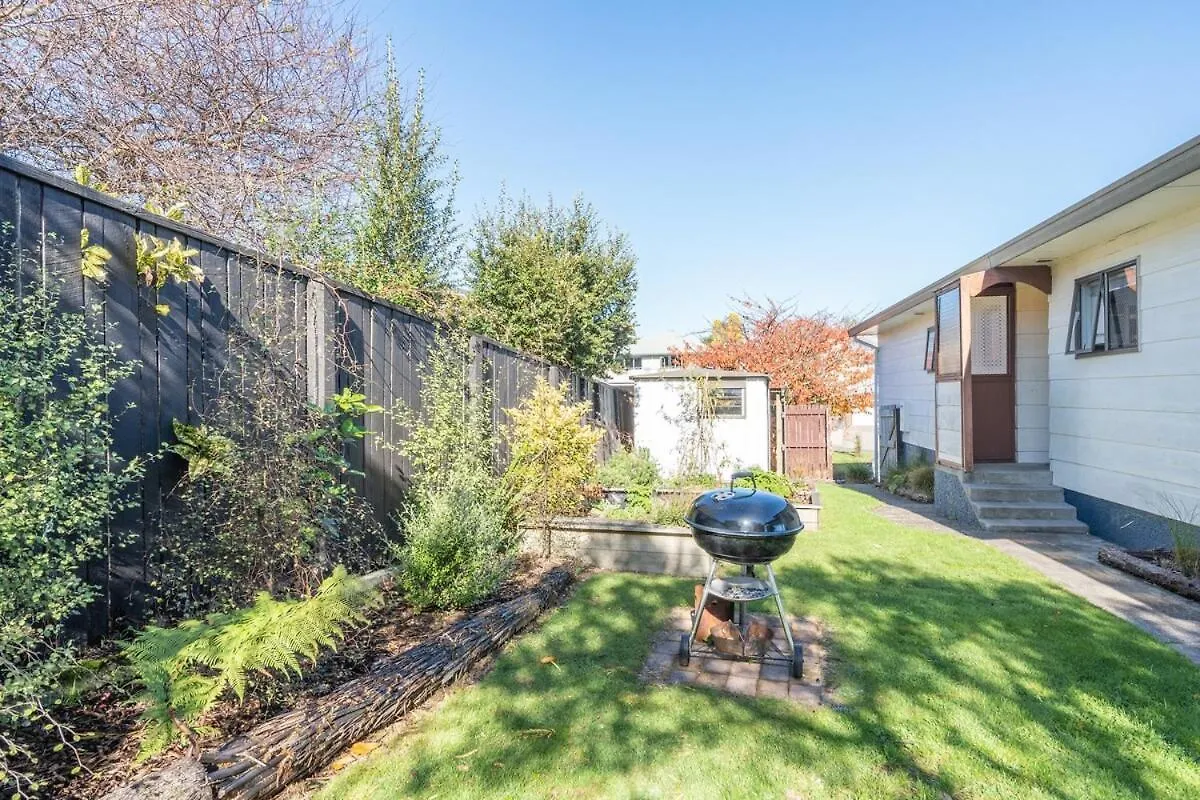 Modern Holiday Home With Spa - Great For Families & Dogs Taupo