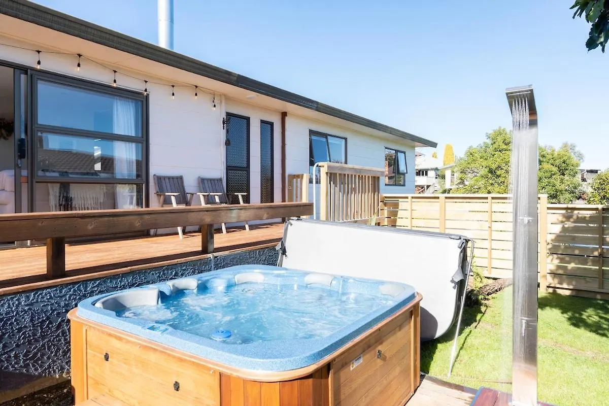 Modern Holiday Home With Spa - Great For Families & Dogs Taupo New Zealand