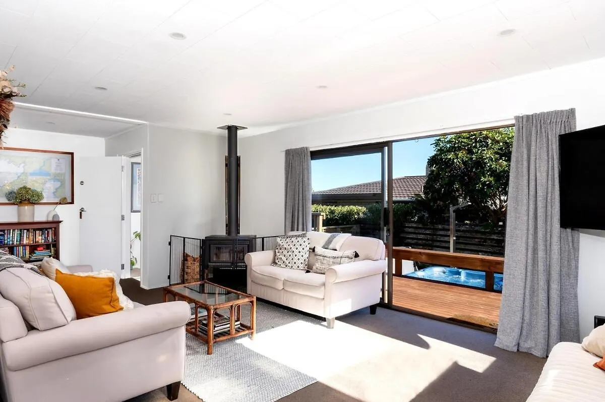 Modern Holiday Home With Spa - Great For Families & Dogs Taupo