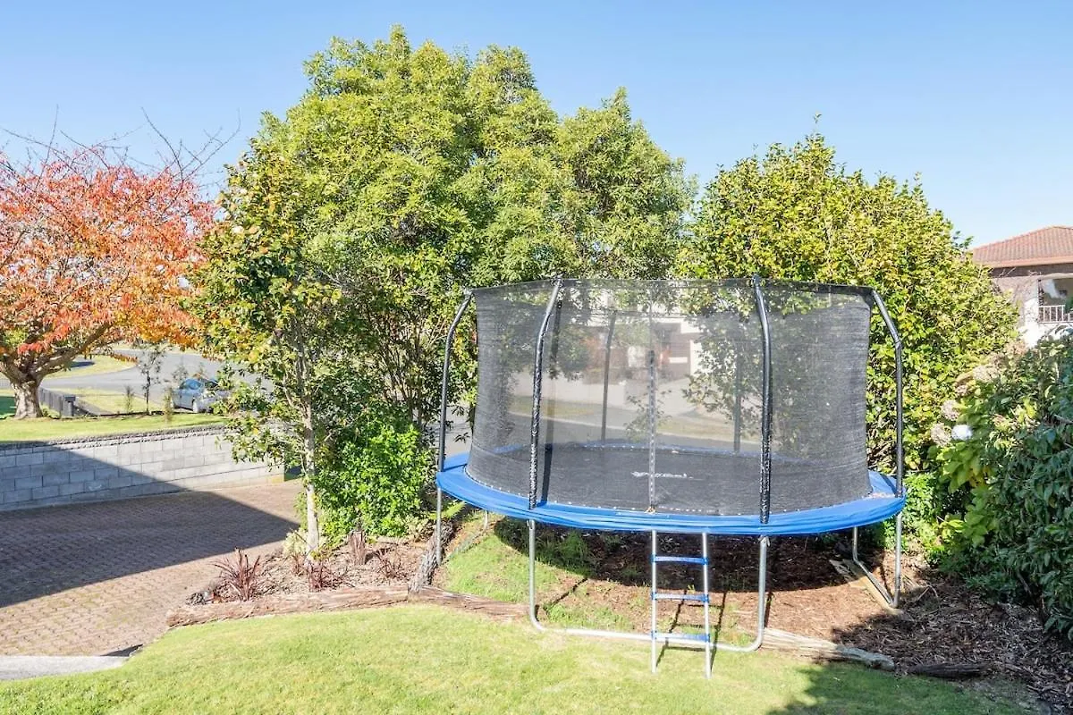 Modern Holiday Home With Spa - Great For Families & Dogs Taupo